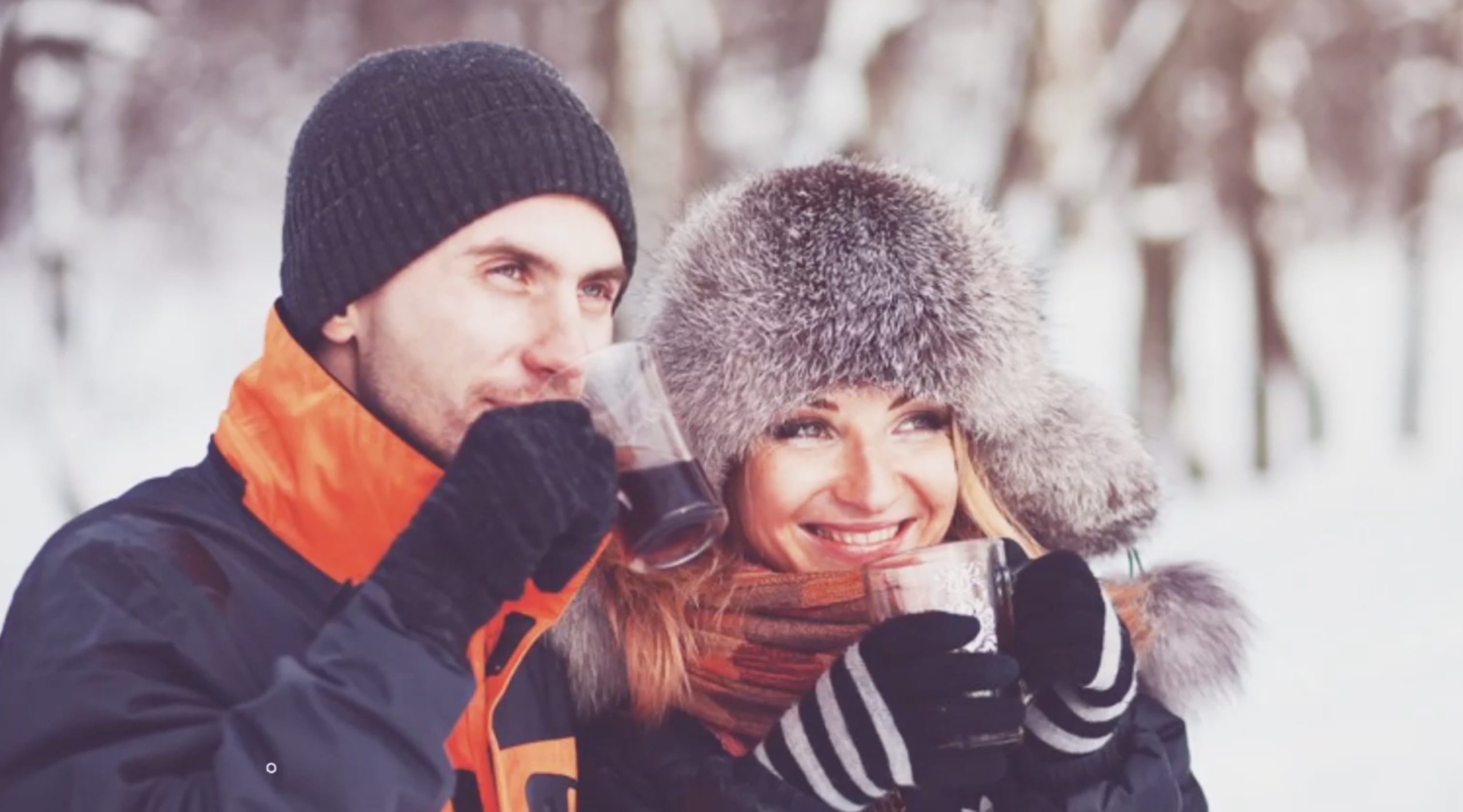 couple drinking coffee happy